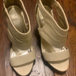 Women's cream ankle open toe wedges
